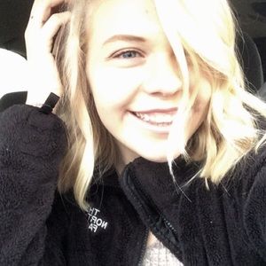 Meet your Posher, Evvie